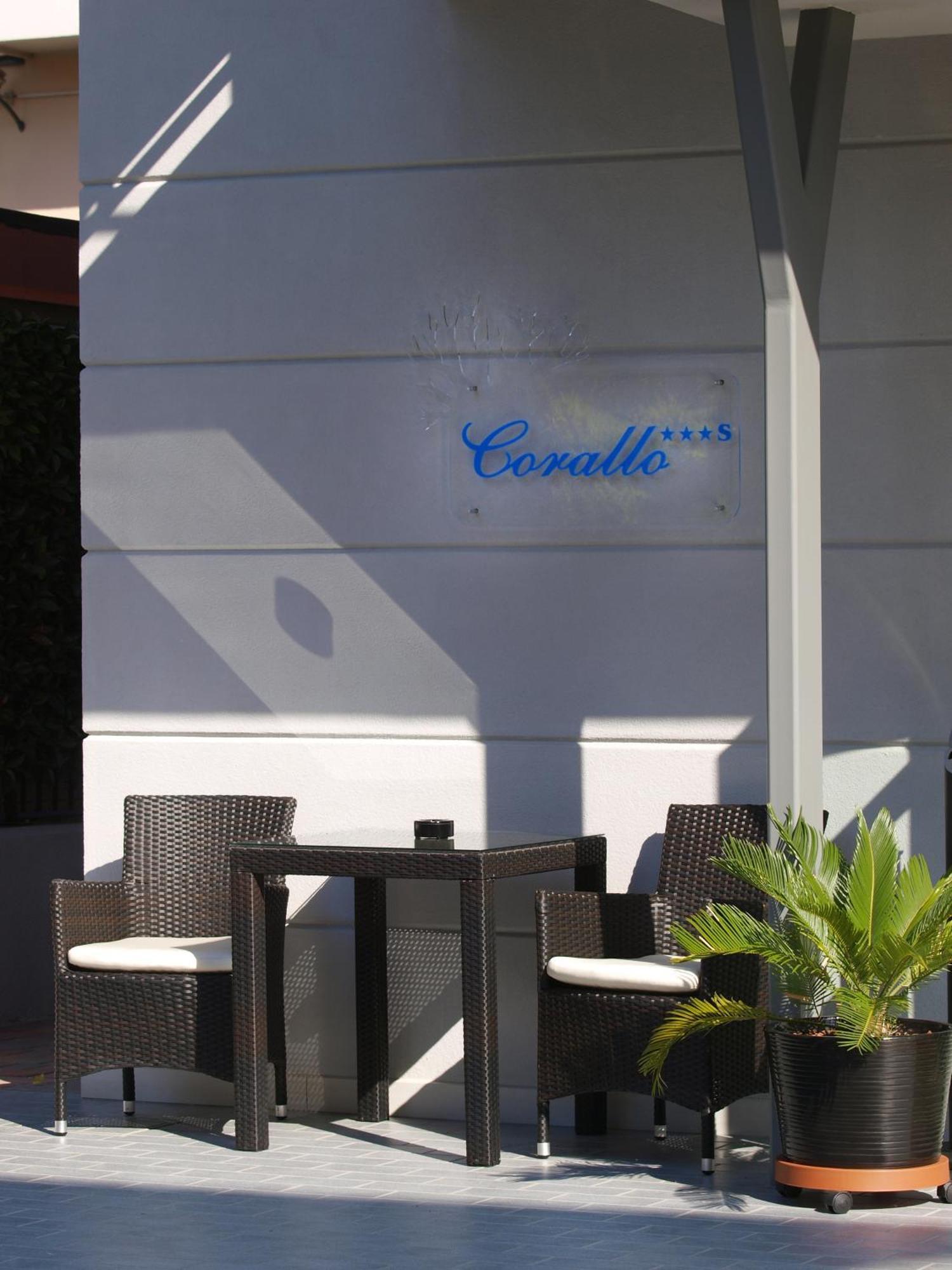 Hotel Garni Corallo Торболе Экстерьер фото