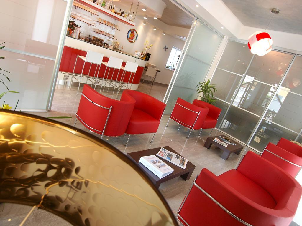 Hotel Garni Corallo Торболе Экстерьер фото