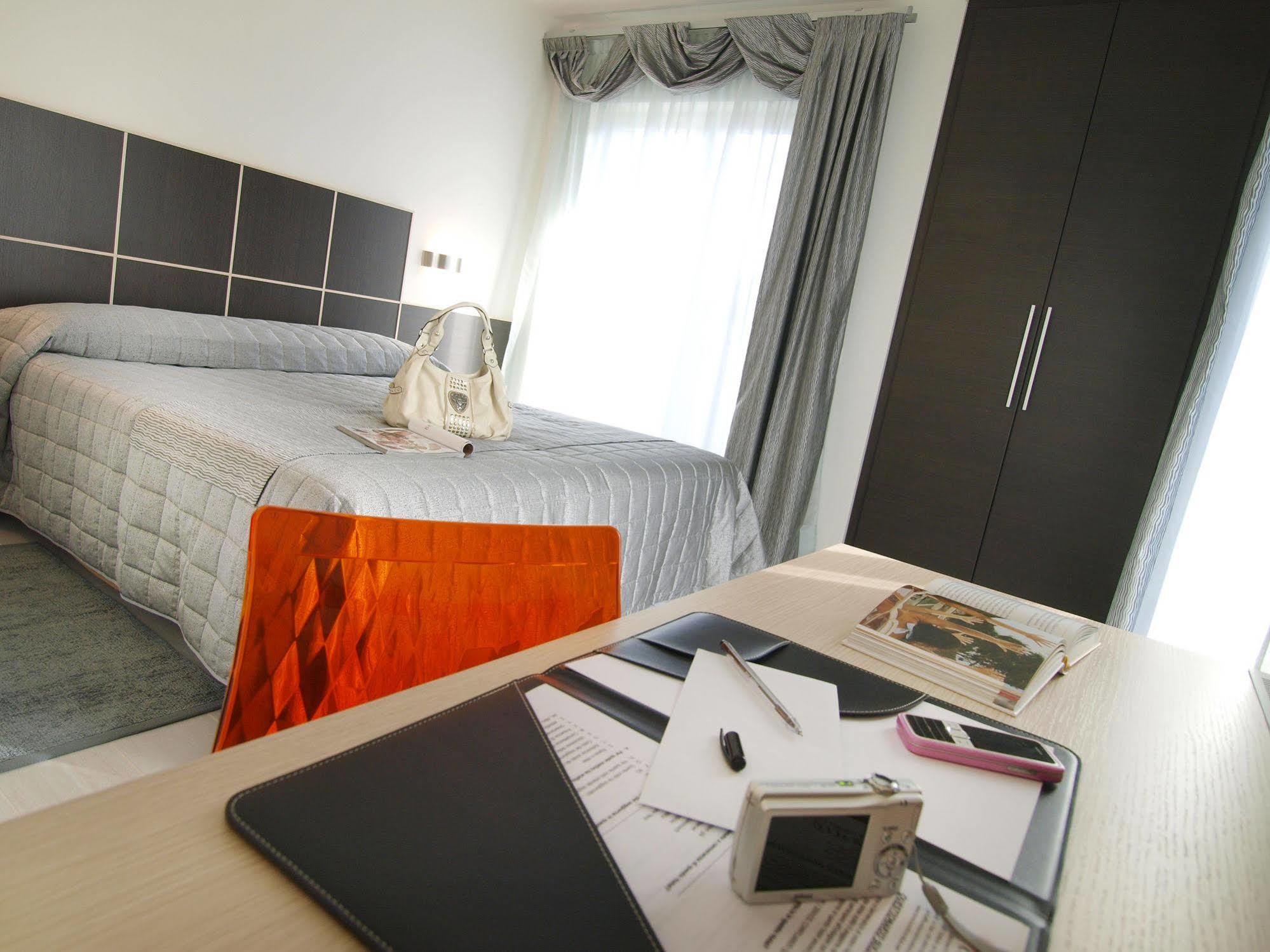 Hotel Garni Corallo Торболе Экстерьер фото