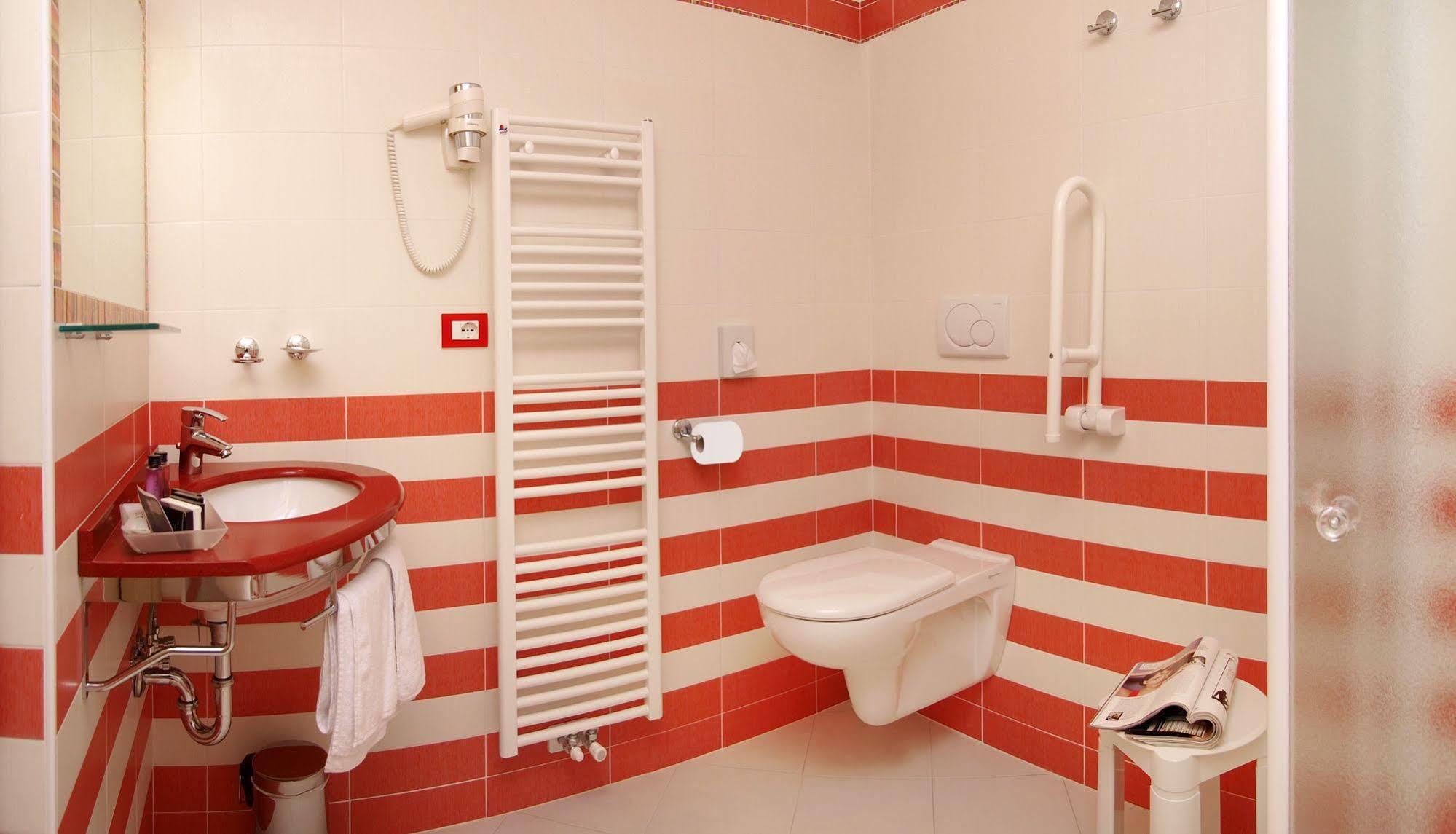 Hotel Garni Corallo Торболе Экстерьер фото