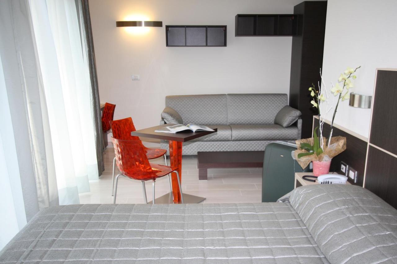 Hotel Garni Corallo Торболе Экстерьер фото
